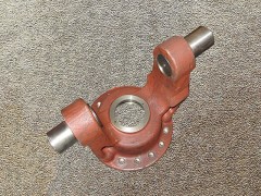 199100410007,Knuckle shaft fork assembly,濟南向前汽車配件有限公司